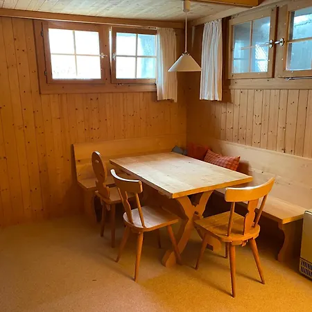 Apartamento Haus 3 - 5 Haus Mit Garten In Ruhiger Wohngegend Laax