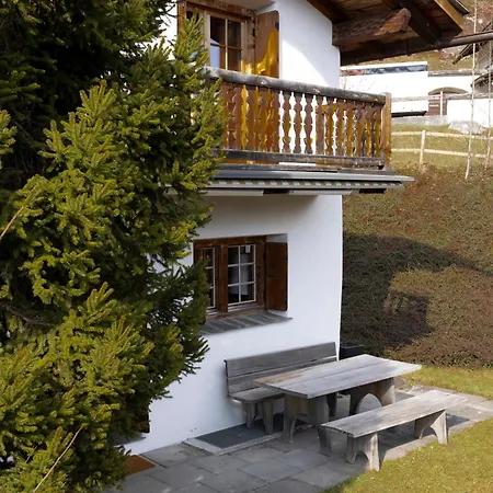 Haus 3 - 5 Haus Mit Garten In Ruhiger Wohngegend *